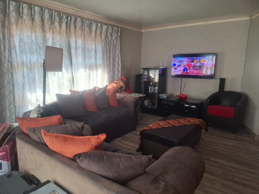 3 Bedroom Property for Sale in Maokeng Free State